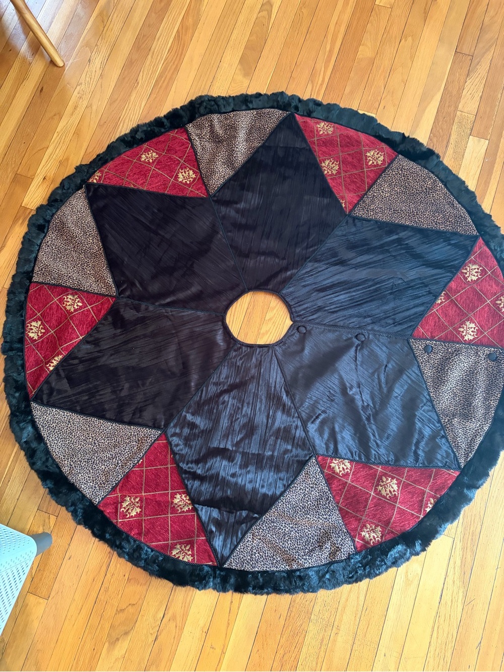 Villa Bacci Large Christmas Tree Skirt! 58” Black, Burgundy, Gold, Leopard Print